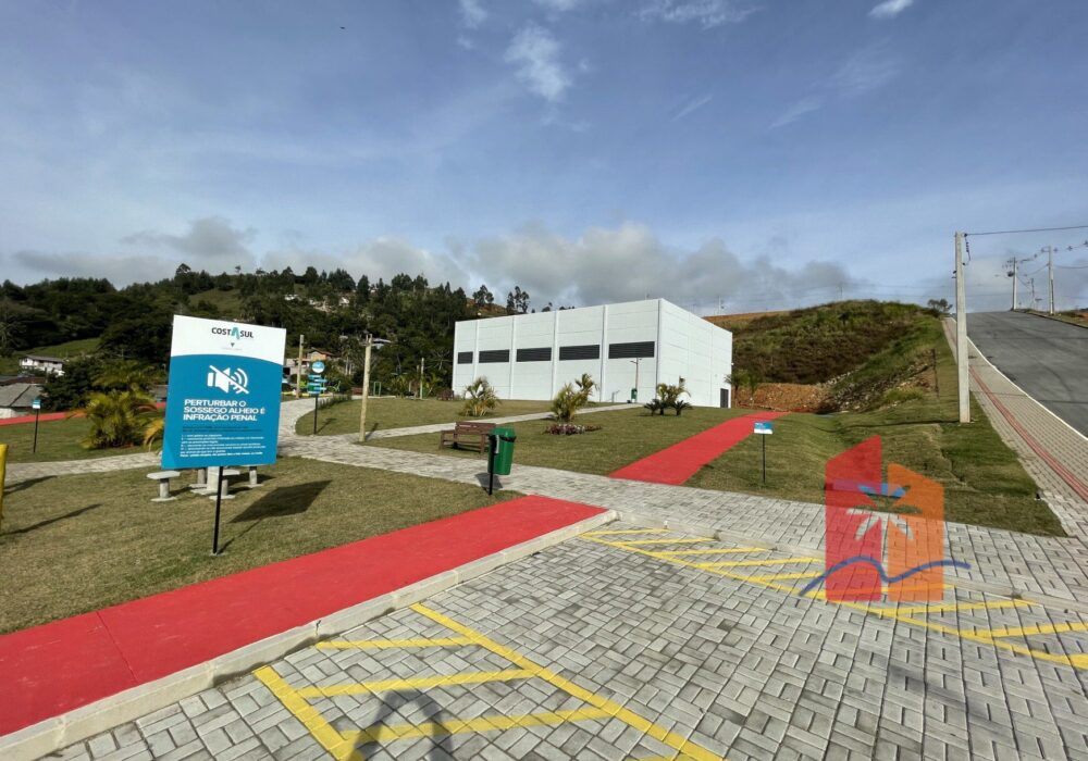 Auditório e Placa de Barulho